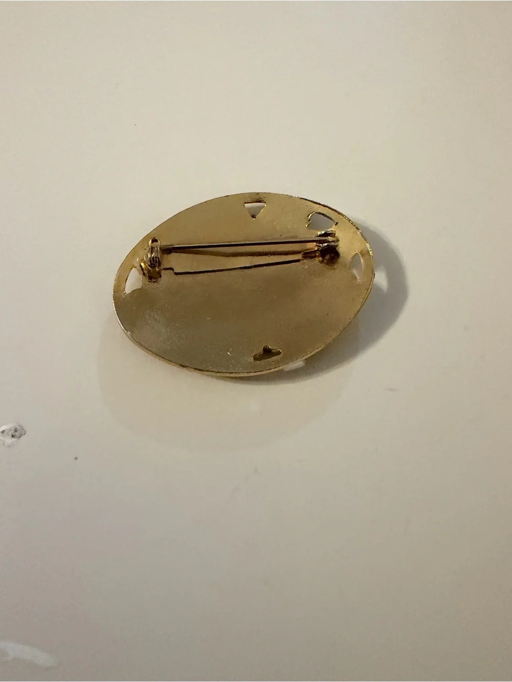 Oval Floral Enamel Cloisonne Style Brooch Pin- Attributed To Behave Sieraden